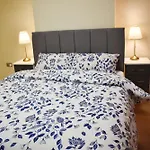 Birmingham City Centre Room In Edgbaston Near Stadium, Free Parking